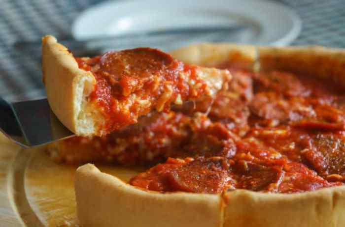 Stuffed pizza vs deep dish pizza